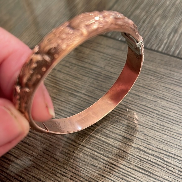 Whiting Davis Hinged Cuff Bracelet Copper Floral Leaf High Relief Signed Vintage - Picture 9 of 16